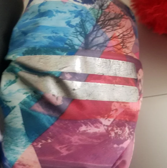 Pair of Kids Winter Gloves - Picture 4 of 6